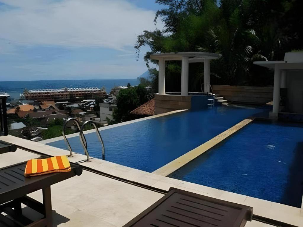 Minahasa Hotel *