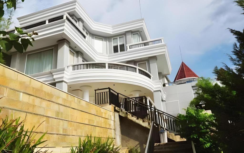 Minahasa Hotel