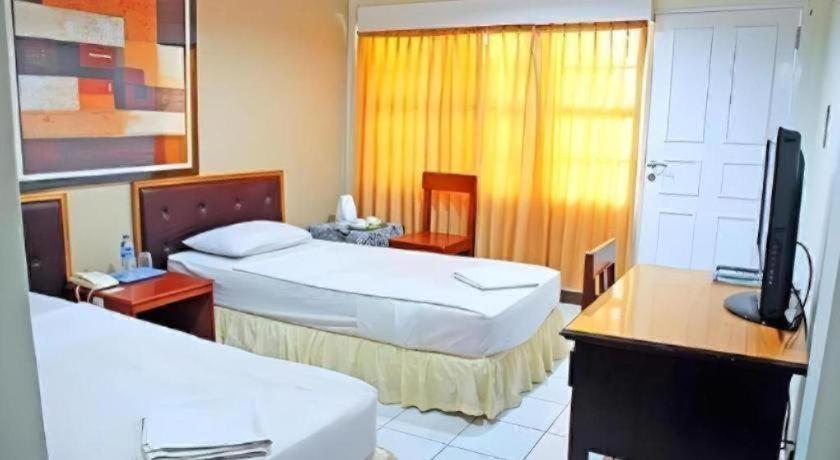 Hotel Minahasa *